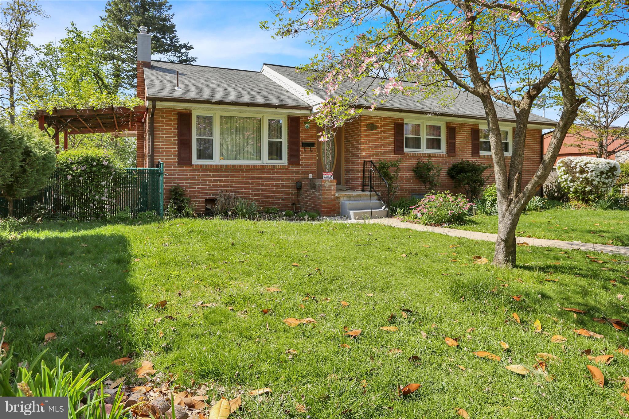 1428 Lorraine Road Reading, PA 19604 - Photo 3 of 26 E26A5525