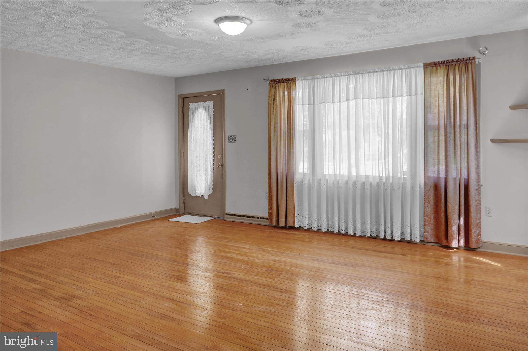 1428 Lorraine Road Reading, PA 19604 - Photo 6 of 26 E26A5665