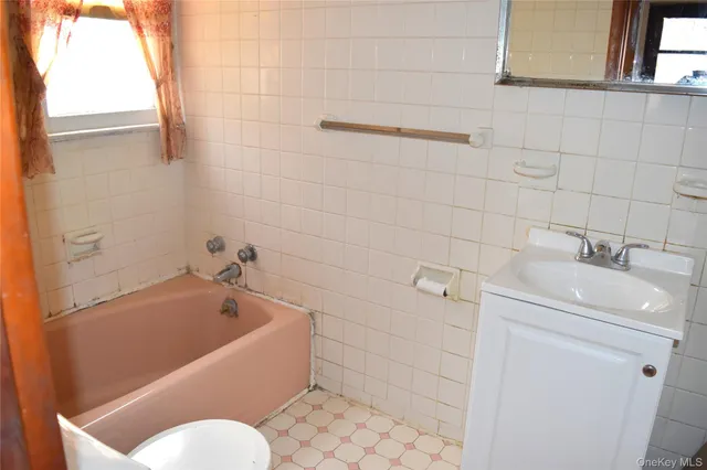 $219,900 | 36 Paradise Hill, Highland Mills, NY 10930