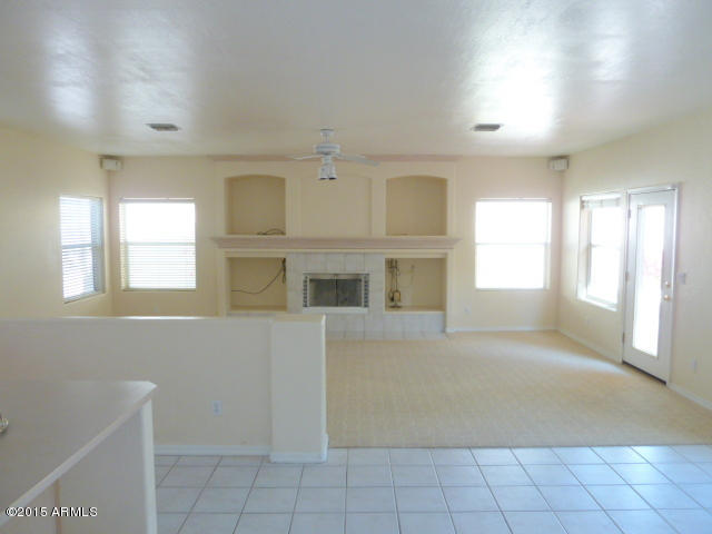 3064 East Dry Creek Road Phoenix, AZ 85048 - Photo 9 of 35 33-P1020554