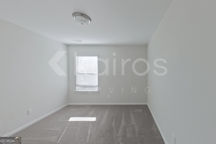 109 Bluff Road Springfield, GA 31329 - Photo 9 of 21 a view of room and window