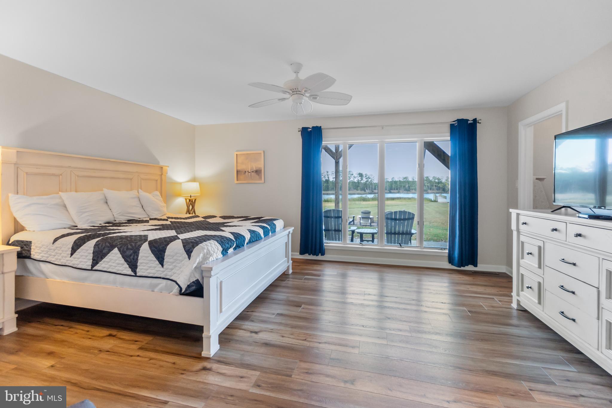 1418 Town Point Road Cambridge, MD 21613 - Photo 23 of 48 Primary Bedroom