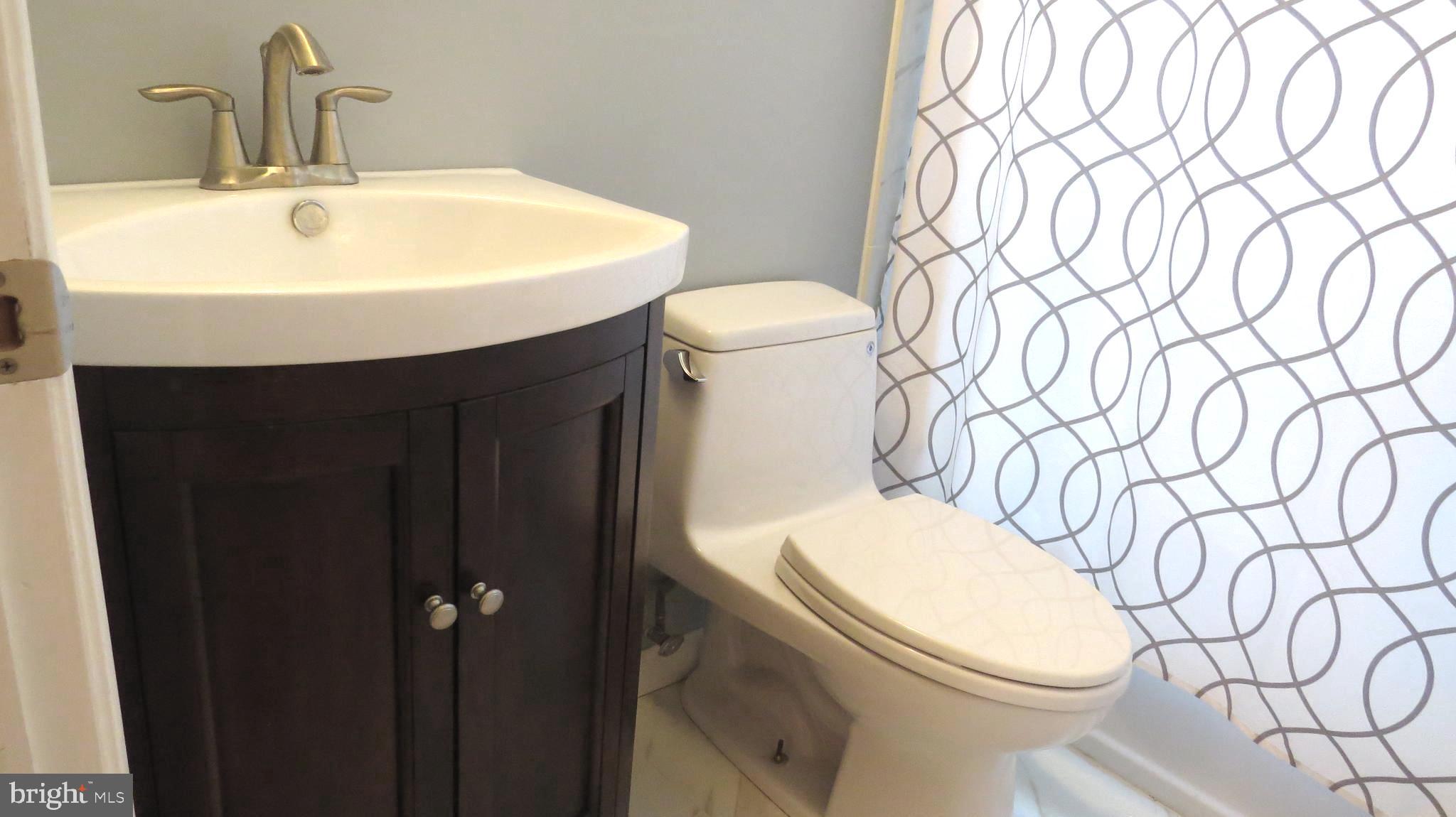 2220 Graythorn Road Baltimore, MD 21220 - Photo 7 of 63 Updated bathroom