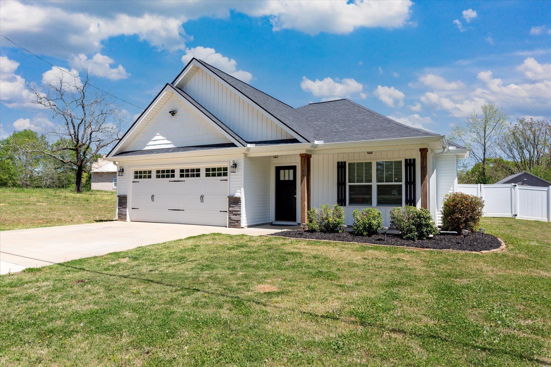 135 Mill Gin Road Campobello, SC 29322 - Photo 2 of 38