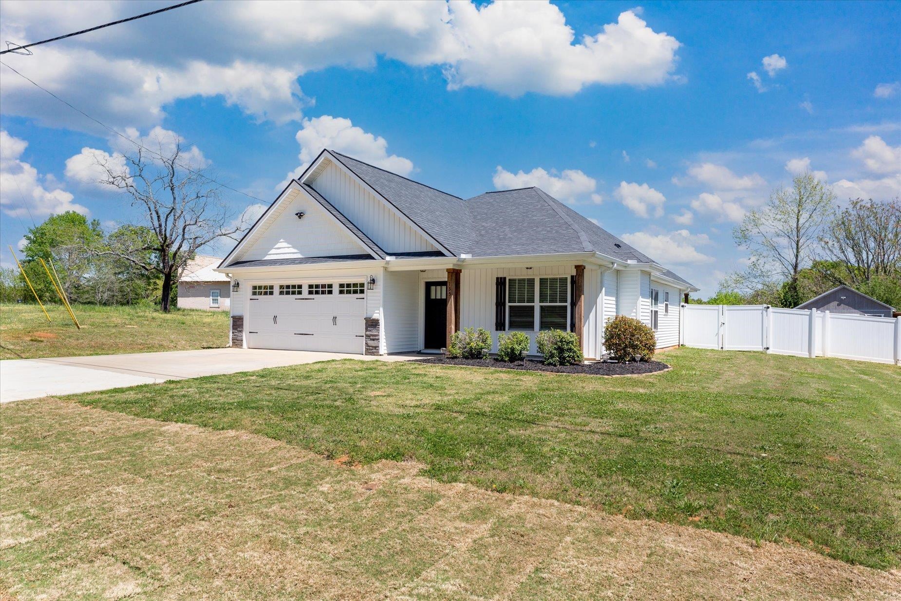 135 Mill Gin Road Campobello, SC 29322 - Photo 3 of 38