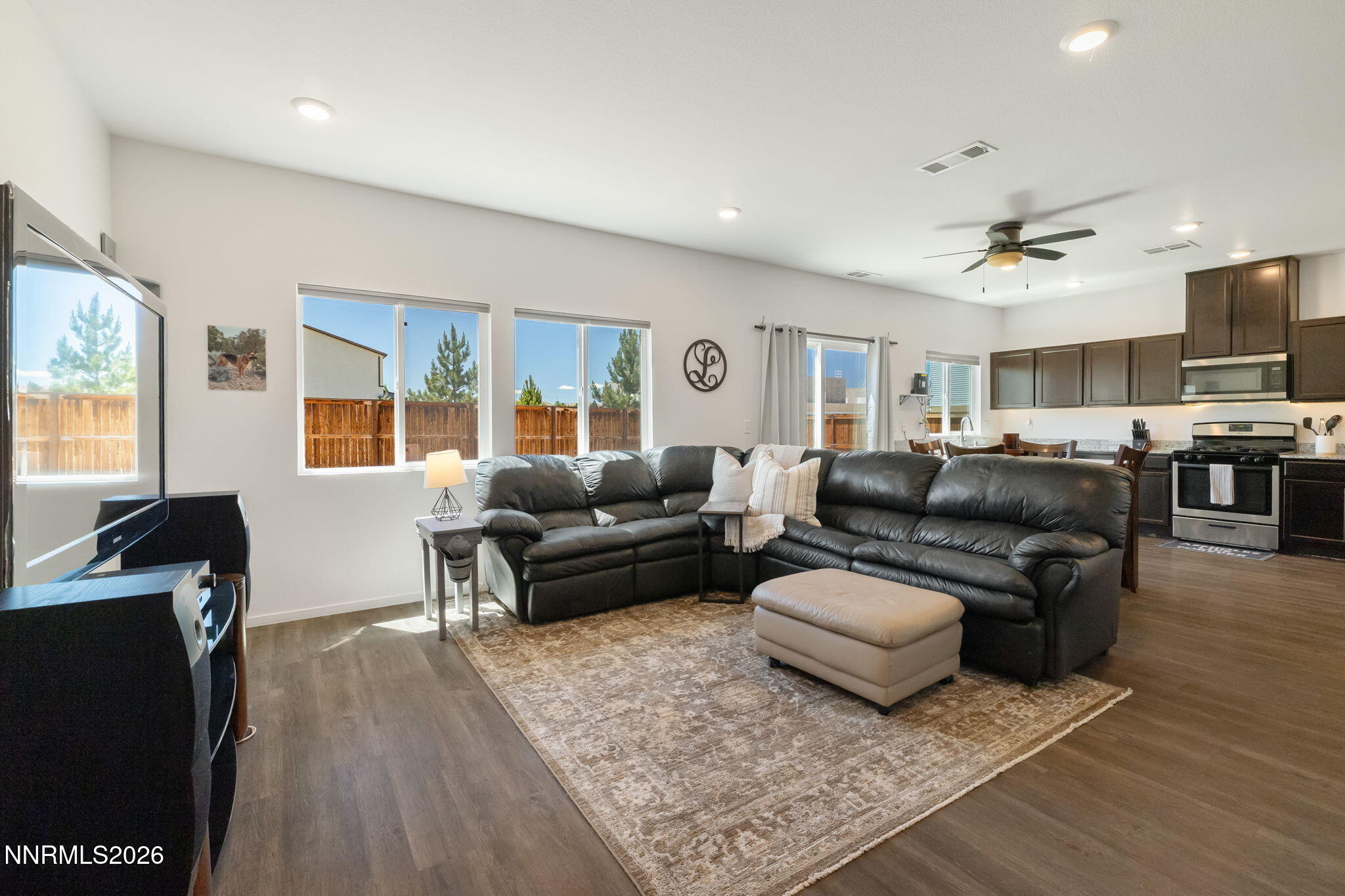 9813 Fishermans Reef Court Reno, NV 89506 - Photo 6 of 26 2-web-or-mls-0X3A3260