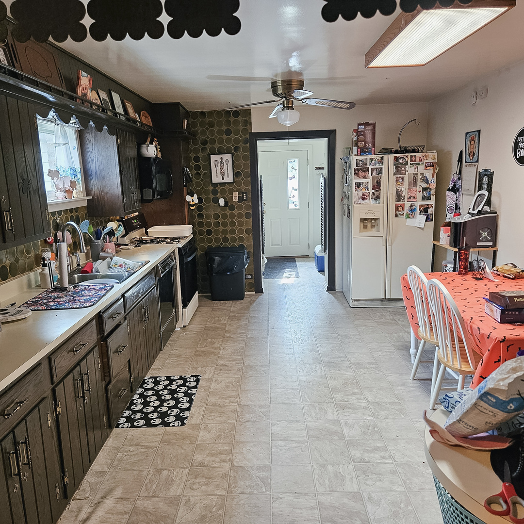 229 East Rollins Road Round Lake Beach, IL 60073 - Photo 16 of 49 Gallery Image 16