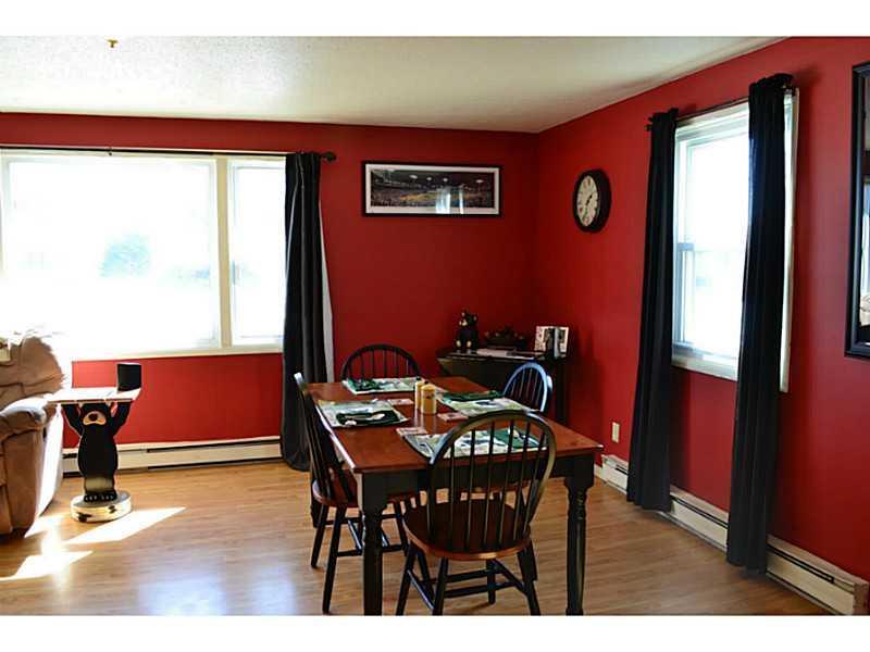 39 New England Road Augusta, ME 04330 - Photo 4 of 15 Dining Room. A bright, open dining...