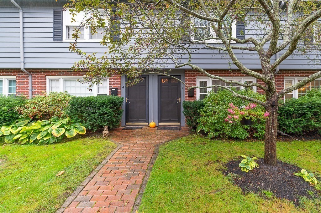 27 Norwood Avenue, Unit C Manchester, MA 01944 - Photo 3 of 31