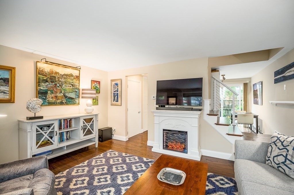 27 Norwood Avenue, Unit C Manchester, MA 01944 - Photo 6 of 31