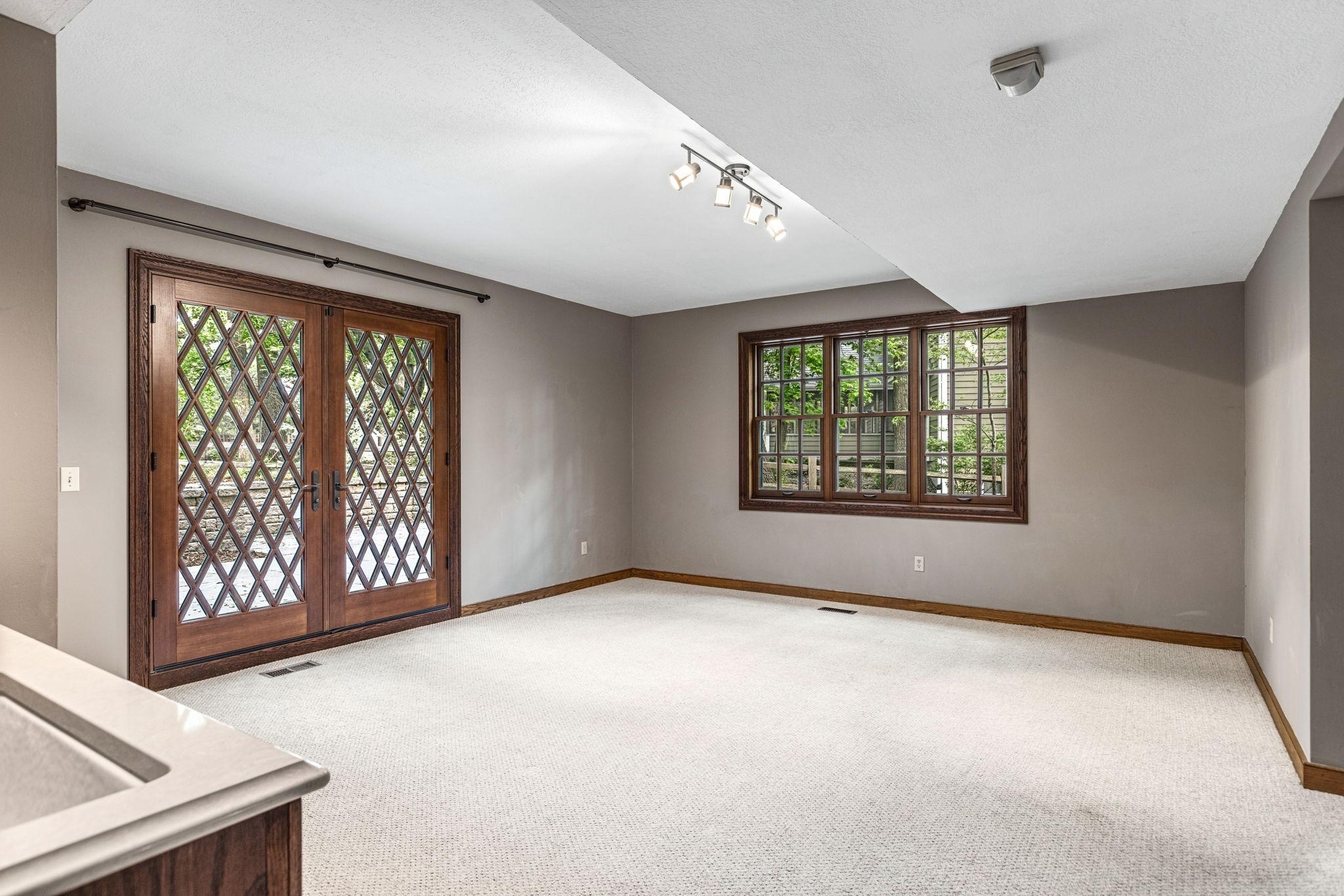 13620 Gurney Path Apple Valley, MN 55124 - Photo 31 of 53