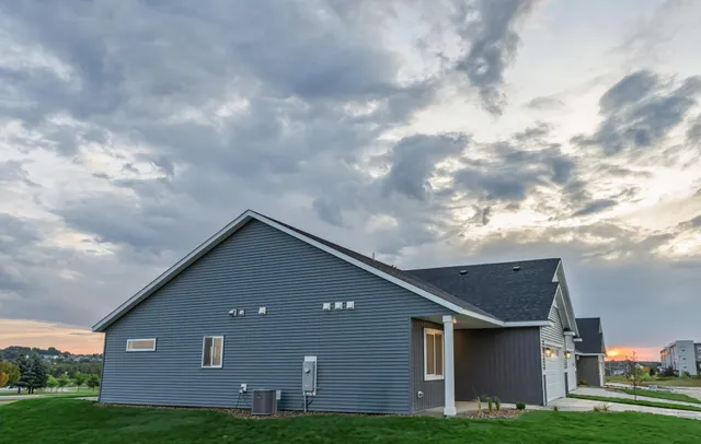 $357,500 | 5507 Sundown Place Northwest, Rochester, MN 55901