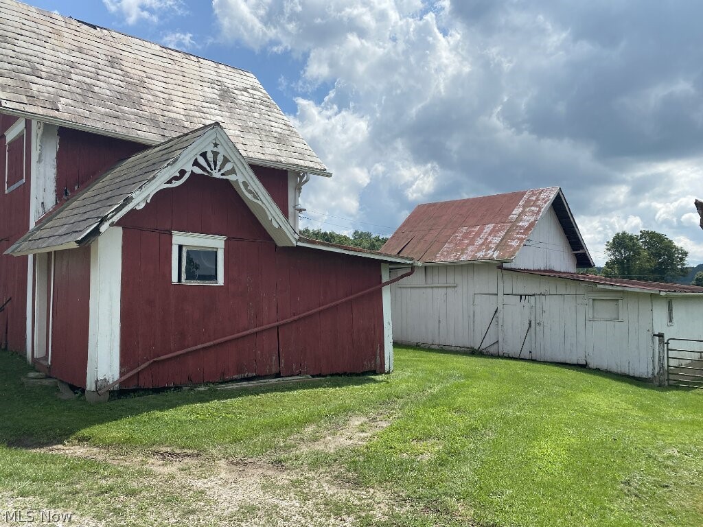 4488 Clover Road Cumberland, OH 43732 - Photo 6 of 17 Gallery Image 6