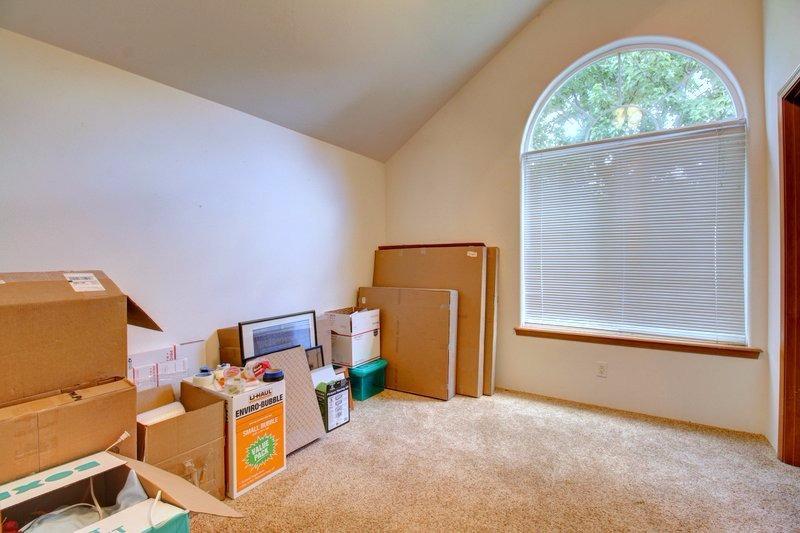 557 Mitchell Way Central Point, OR 97502 - Photo 10 of 23 Gallery Image 10