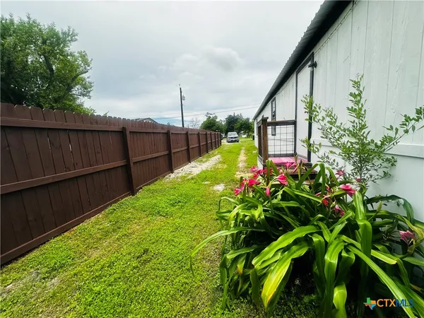 $115,000 | 217 East Schulz Street, Marion, TX 78124