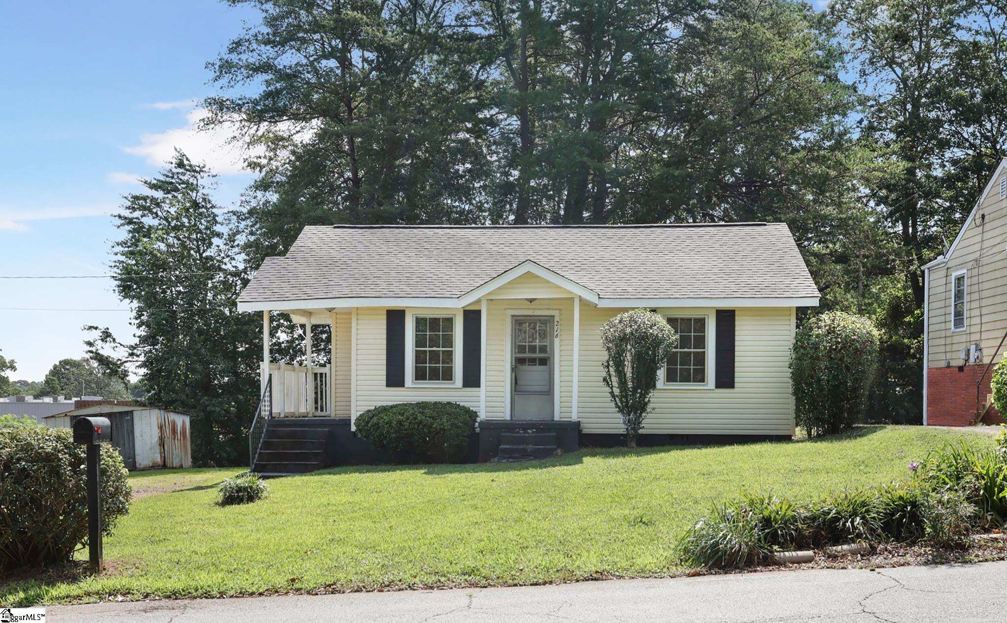 216 Forest Street Greer, SC 29650 - Photo 1 of 17 Gallery Image 1