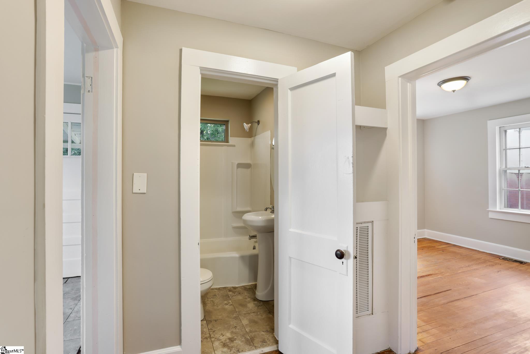 216 Forest Street Greer, SC 29650 - Photo 15 of 17 Gallery Image 15