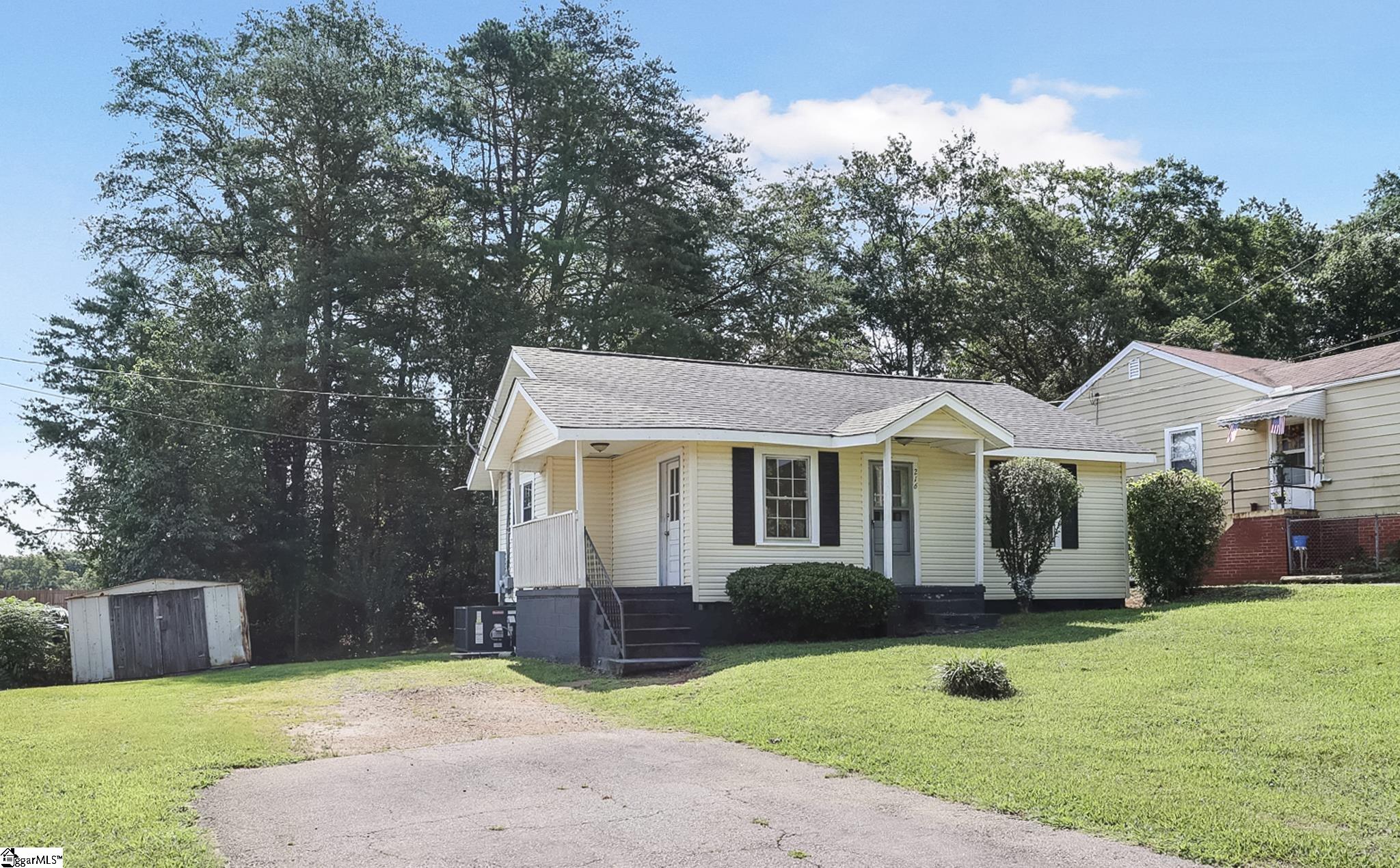 216 Forest Street Greer, SC 29650 - Photo 2 of 17 Gallery Image 2
