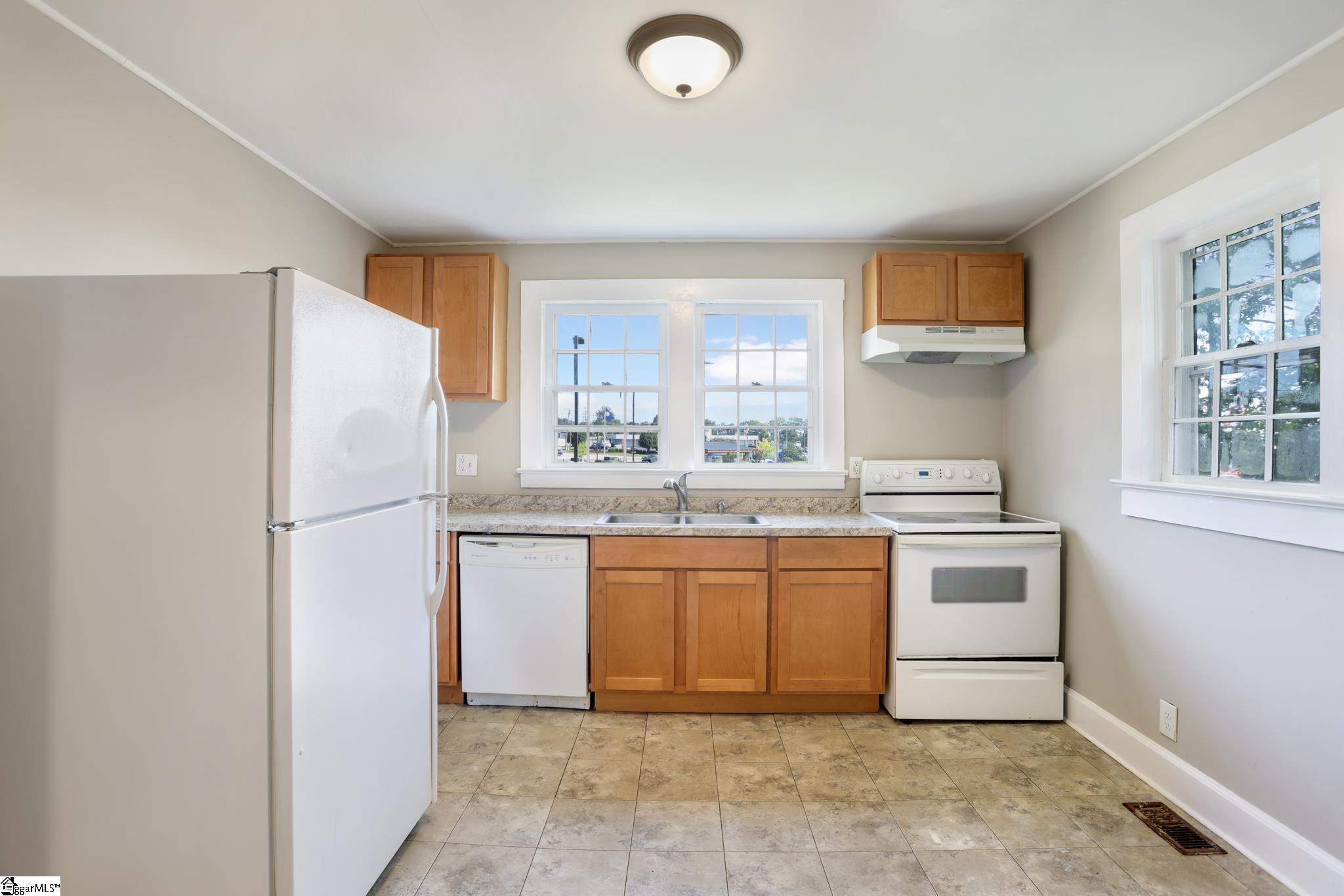 216 Forest Street Greer, SC 29650 - Photo 8 of 17 Gallery Image 8
