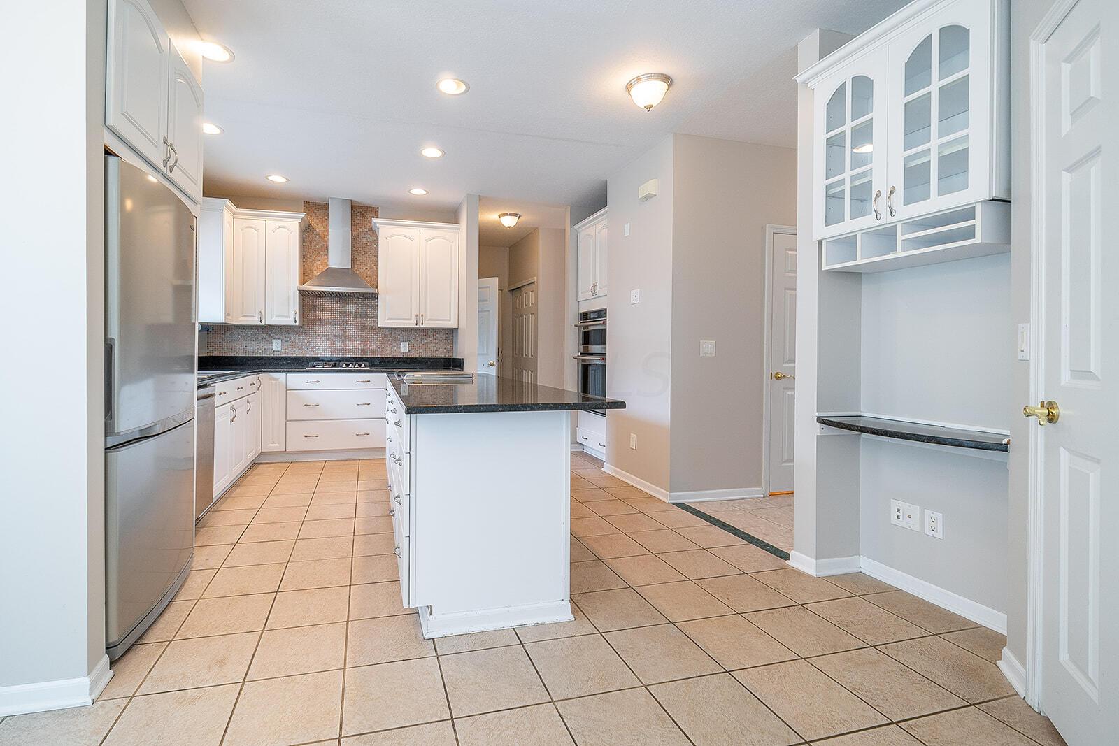 6263 Post Road Dublin, OH 43017 - Photo 20 of 79 Updated Kitchen