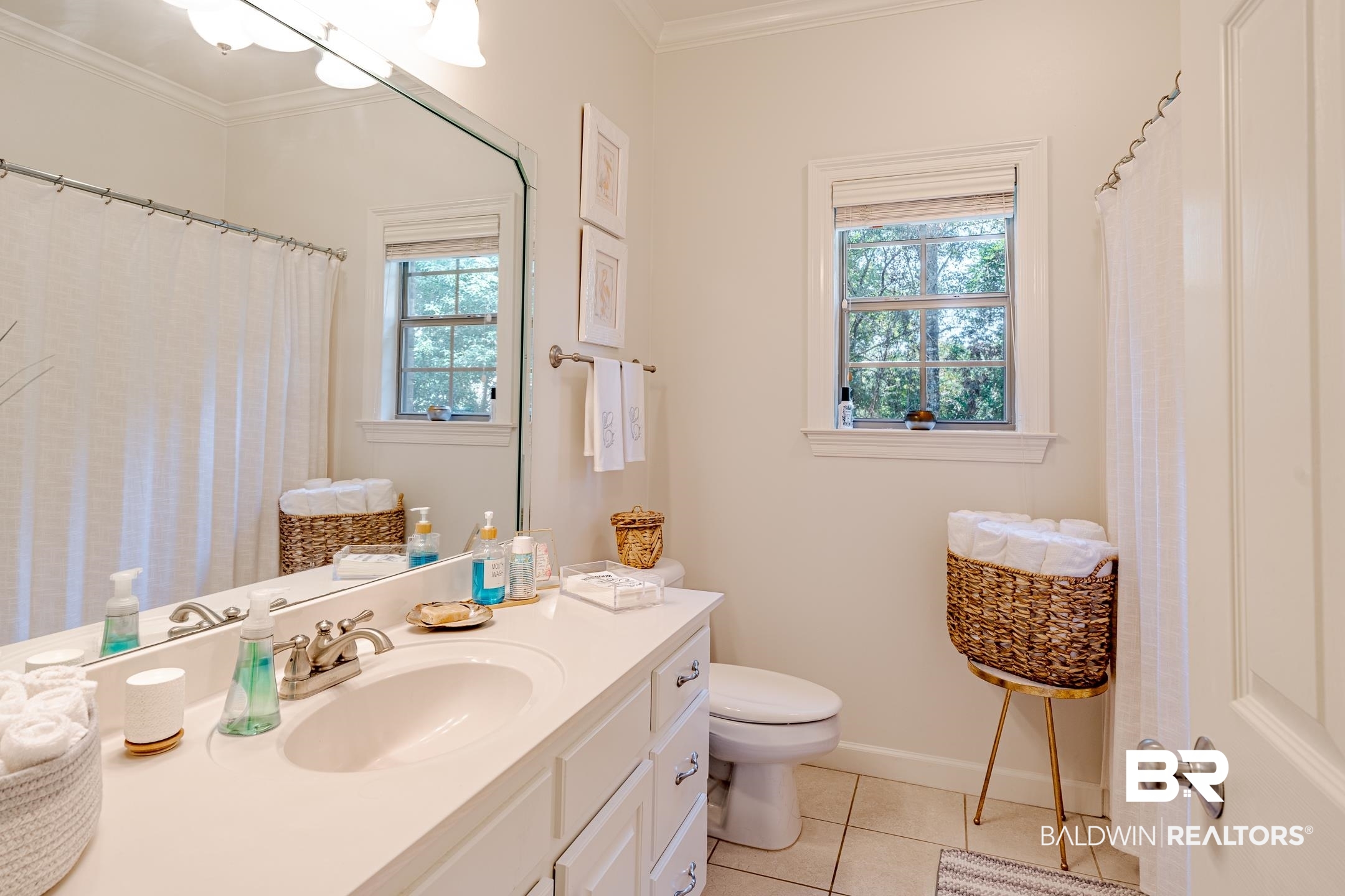118 McIntosh Bluff Road Fairhope, AL 36532 - Photo 20 of 41 Hall Bath-Main Lvl