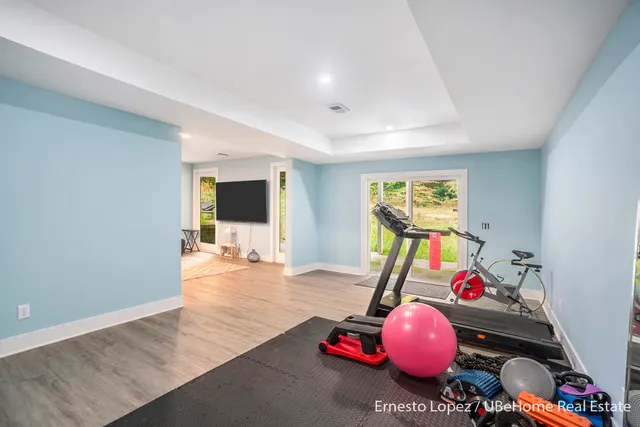 $925,000 | 6467 118th Avenue, Fennville, MI 49408