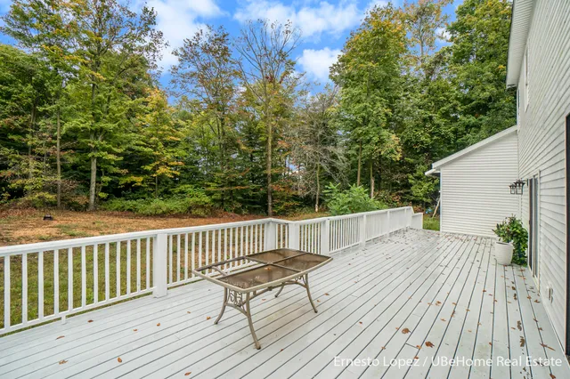 $925,000 | 6467 118th Avenue, Fennville, MI 49408