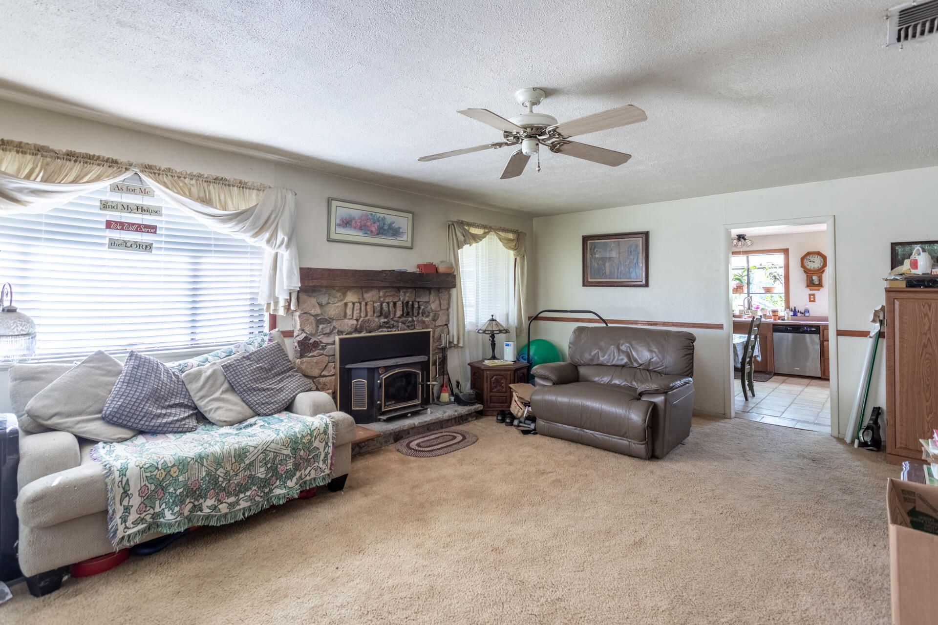 9038 Stillwater Road Redding, CA 96002 - Photo 5 of 30 IMG_3889-HDR