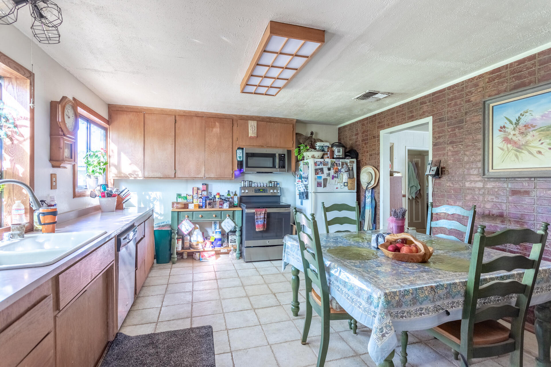 9038 Stillwater Road Redding, CA 96002 - Photo 7 of 30 IMG_3901-HDR