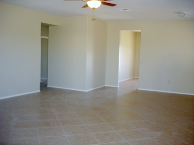 23015 West Montgomery Road Wittmann, AZ 85361 - Photo 5 of 9 Family Room