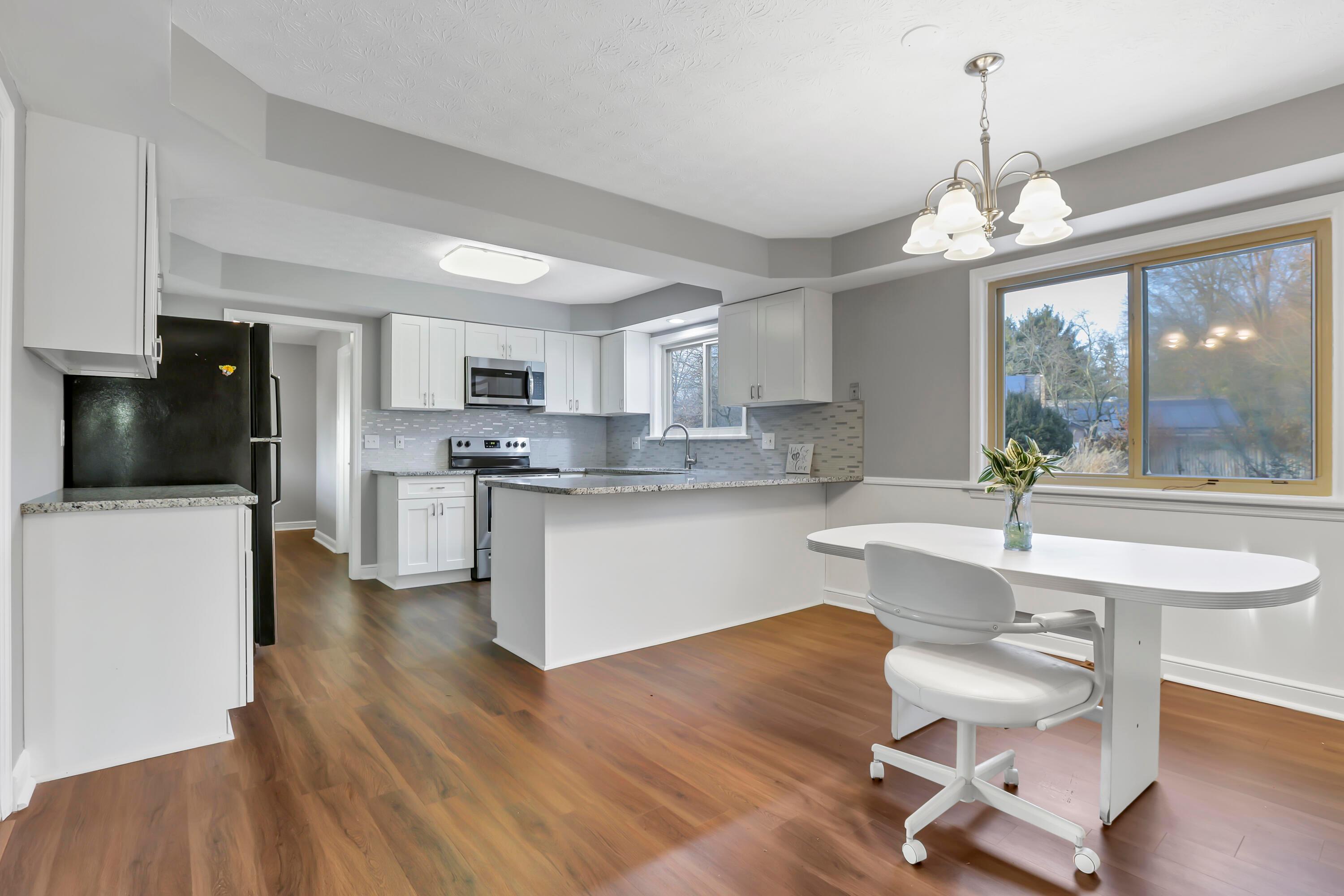668 Indian Mound Road Columbus, OH 43213 - Photo 18 of 68 kitchen