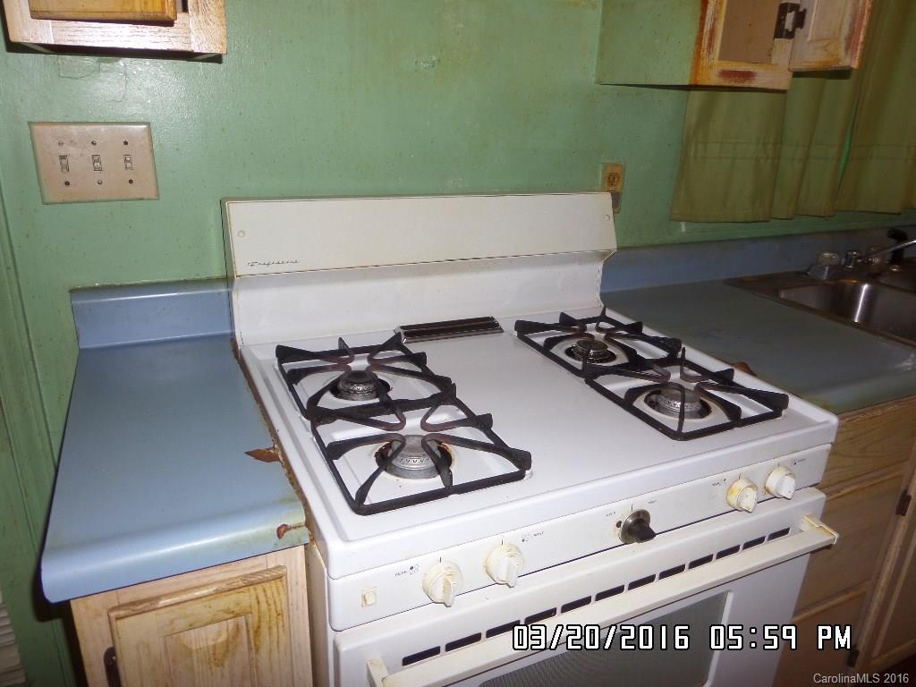 608 Bellview Road Robbins, NC 27325 - Photo 3 of 10