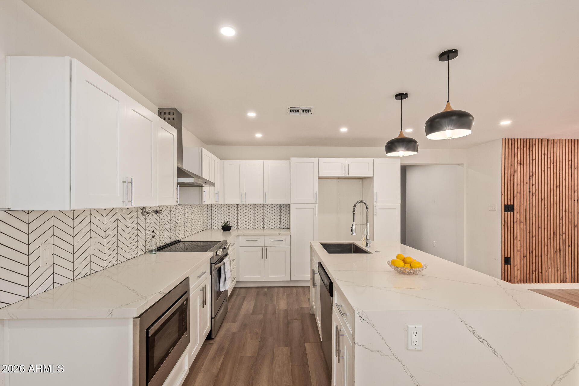4121 West Alta Vista Road Phoenix, AZ 85041 - Photo 3 of 19 Kitchen