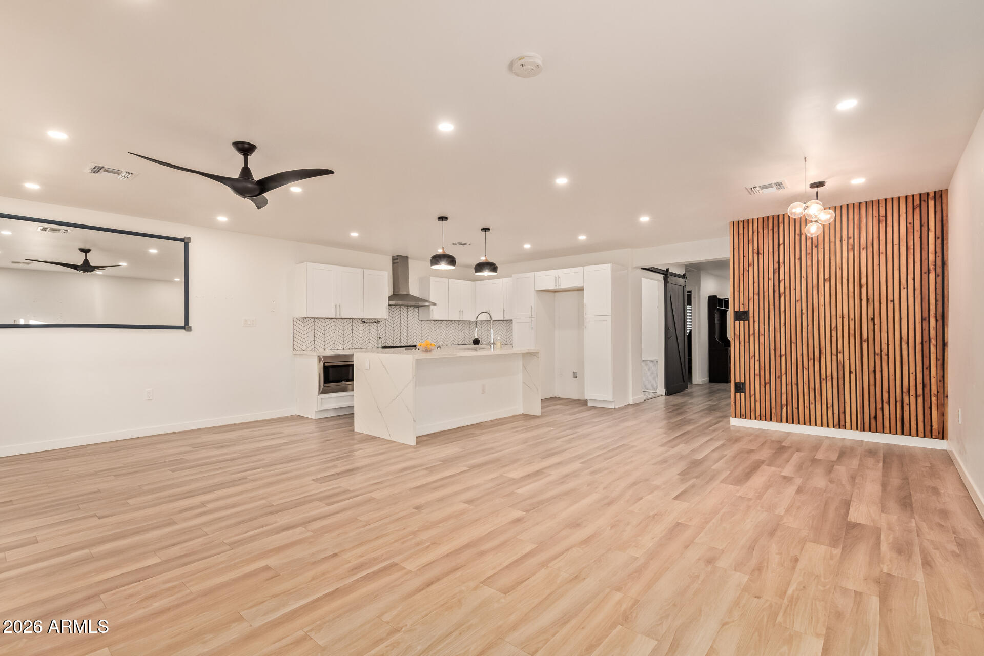 4121 West Alta Vista Road Phoenix, AZ 85041 - Photo 4 of 19 Kitchen / Living Area