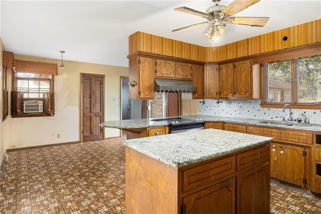 $260,000 | 1910 South 28th Street, St. Joseph, MO 64507