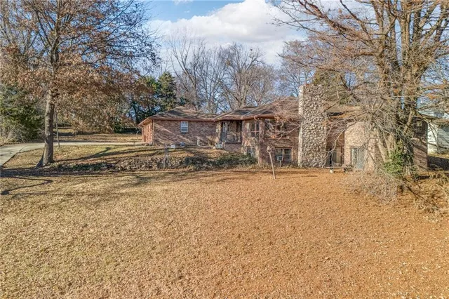 $260,000 | 1910 South 28th Street, St. Joseph, MO 64507