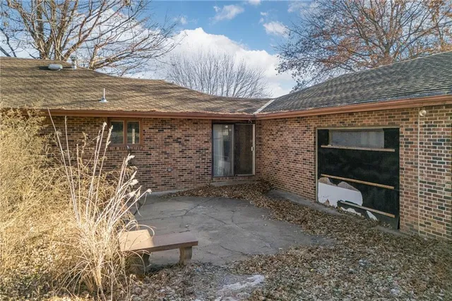 $260,000 | 1910 South 28th Street, St. Joseph, MO 64507