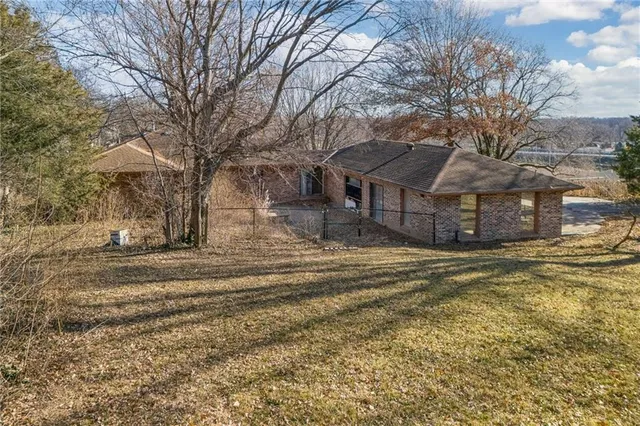 $260,000 | 1910 South 28th Street, St. Joseph, MO 64507