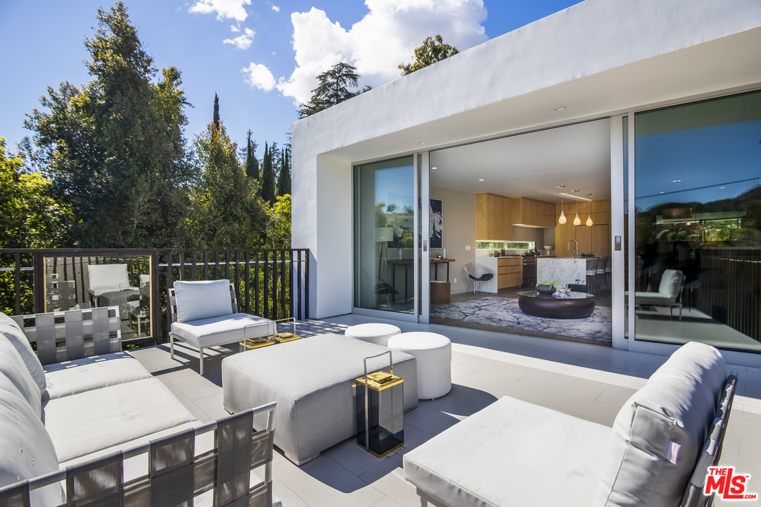 3354 Troy Drive Los Angeles, CA 90068 - Photo 11 of 14