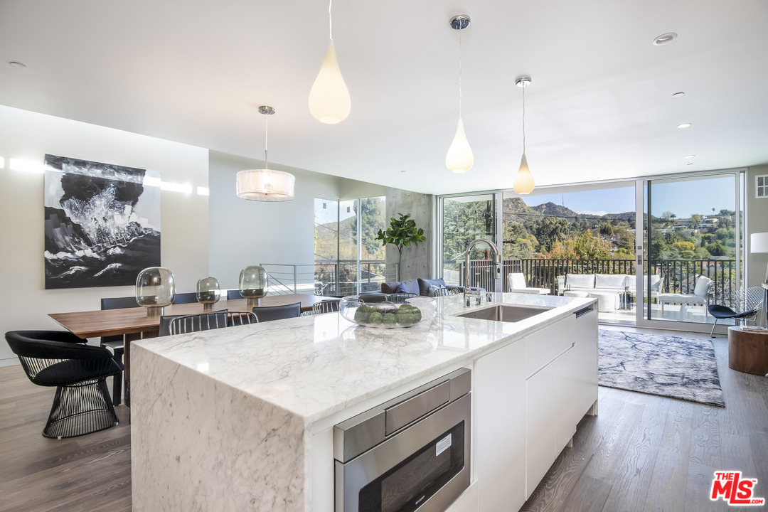 3354 Troy Drive Los Angeles, CA 90068 - Photo 6 of 14