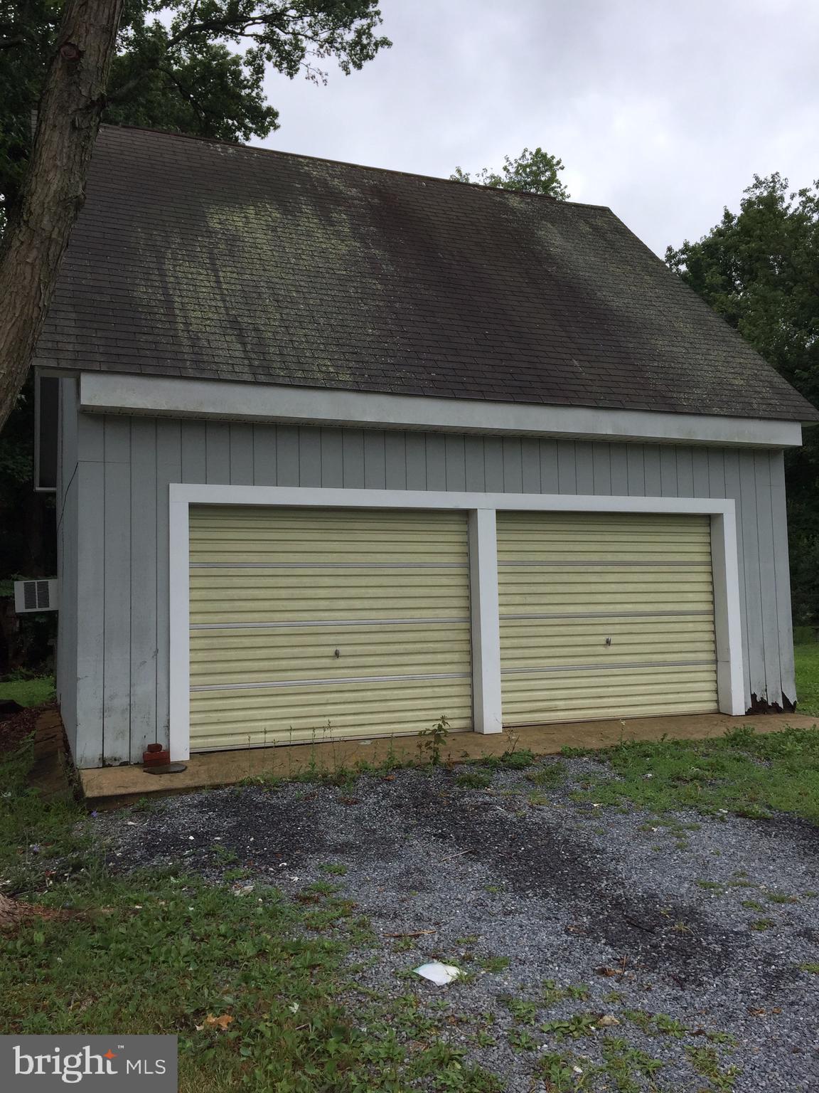 1401 Cox Neck Road Chester, MD 21619 - Photo 29 of 32 Two separate bays.