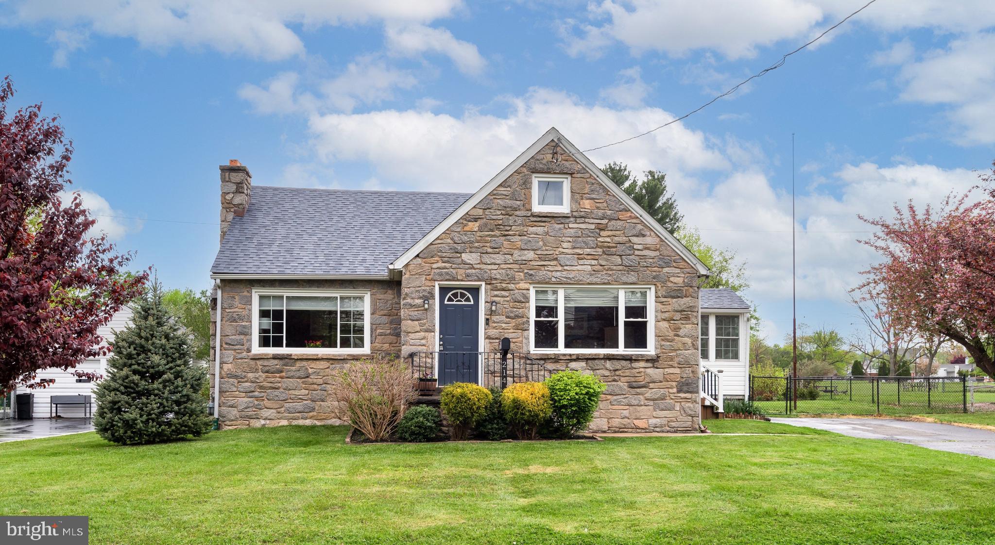 214 Brookhaven Road Brookhaven, PA 19015 - Photo 1 of 35 Gallery Image 1