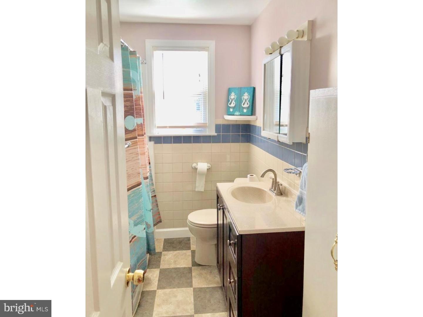 24 Gail Road New Castle, DE 19720 - Photo 6 of 15 Bathroom
