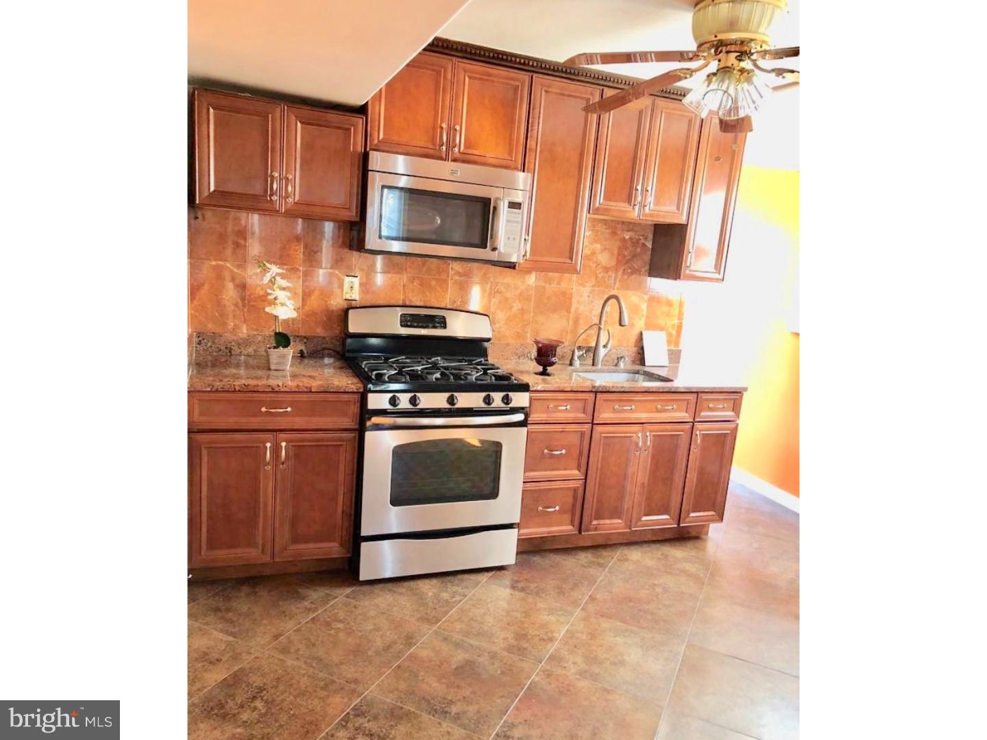 24 Gail Road New Castle, DE 19720 - Photo 10 of 15 Kitchen