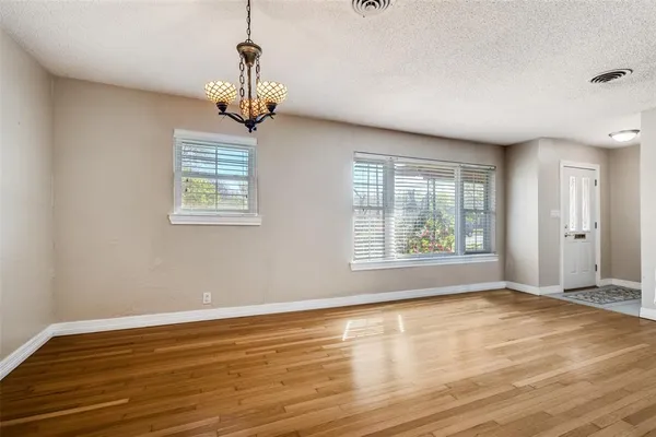 $330,000 | 433 Fulton Street, Denton, TX 76201