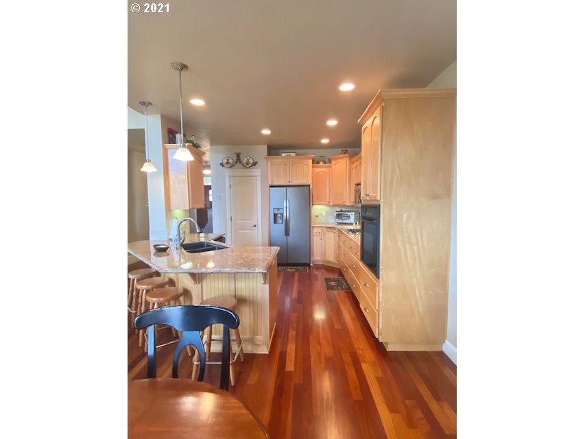 2819 Game Farm Road Springfield, OR 97477 - Photo 11 of 32