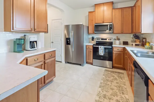 $1,975 | 15787 Selene View, San Antonio, TX 78245