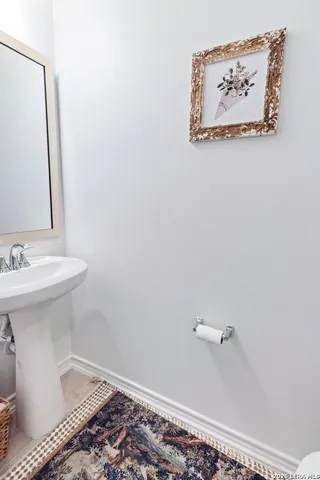 $1,975 | 15787 Selene View, San Antonio, TX 78245