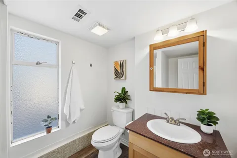 $1,275,000 | 6215 122nd Avenue Southeast, Bellevue, WA 98006