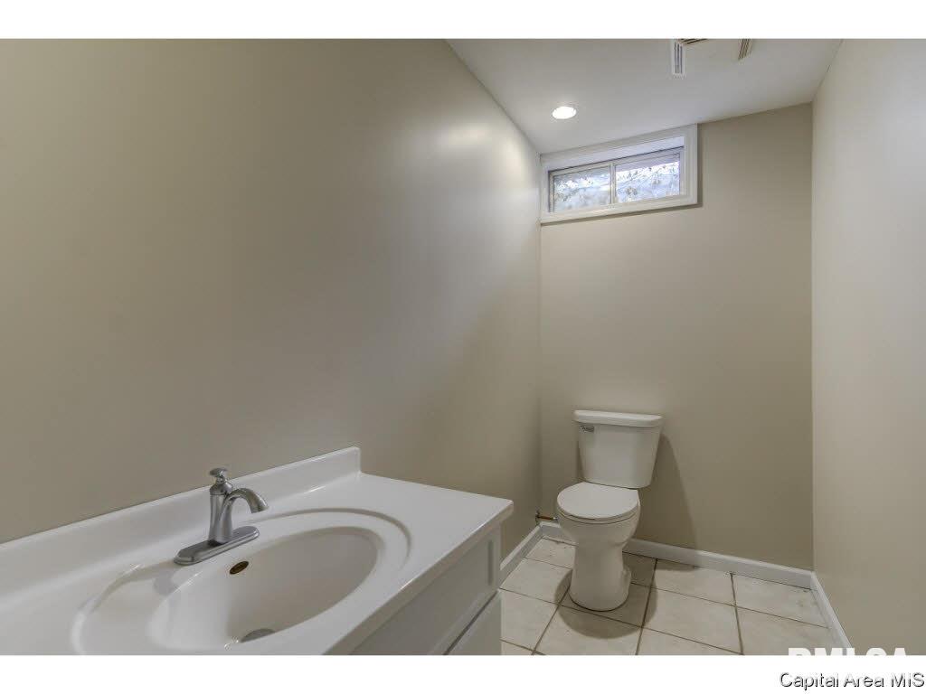 809 Wood Pointe Drive Springfield, IL 62702 - Photo 20 of 32